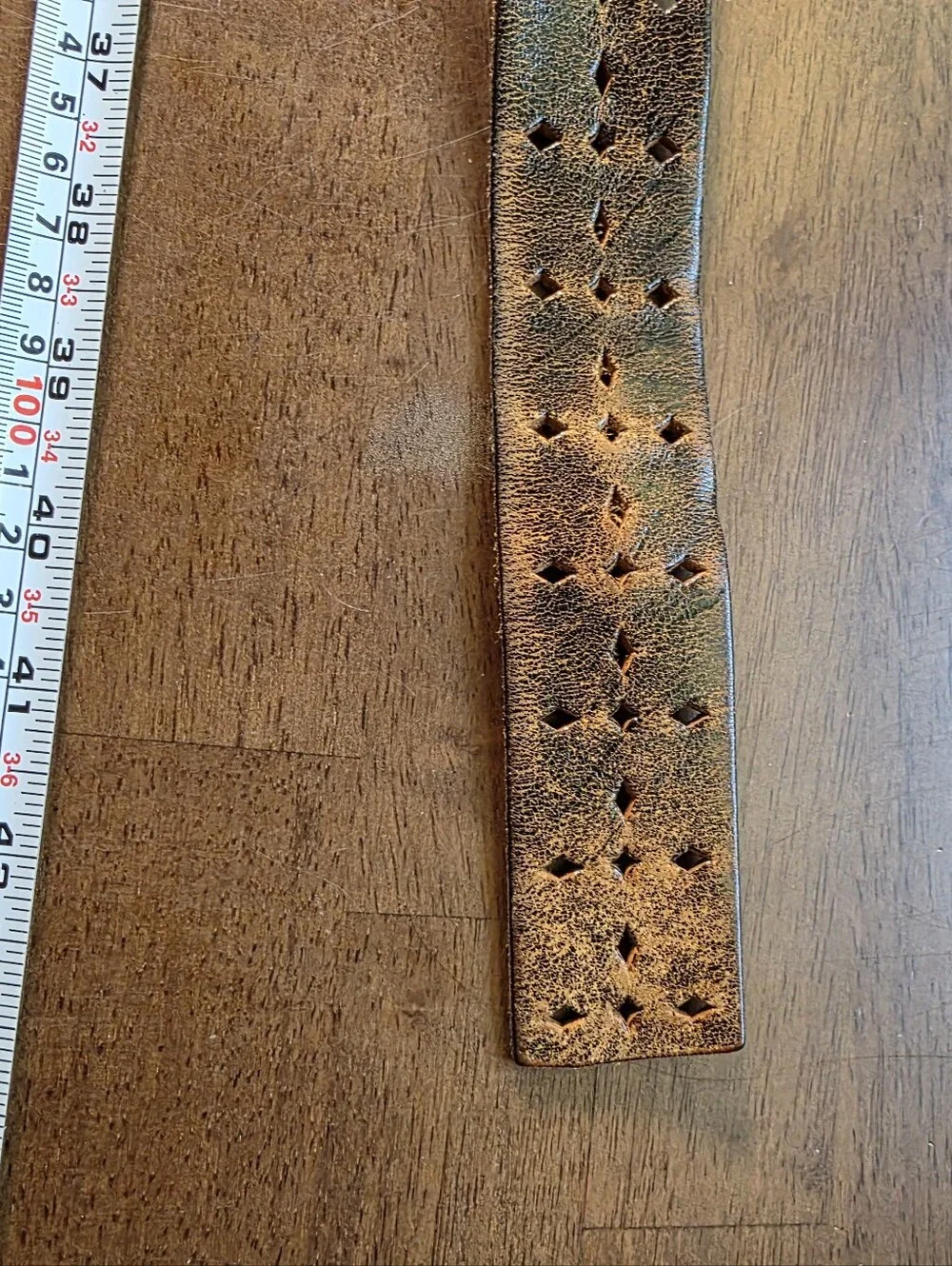 Levi's Distressed Brown Leather Belt Perforated Geometric Cutout Size 34 Grunge